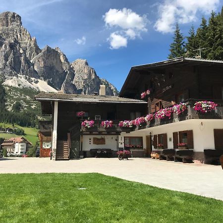 Garni La Vara コルヴァーラ・イン・バディーア エクステリア 写真